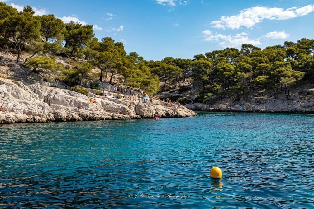 La Maison De Doms Avec Jacuzzi Et Vue Mer Cassis Exterior foto